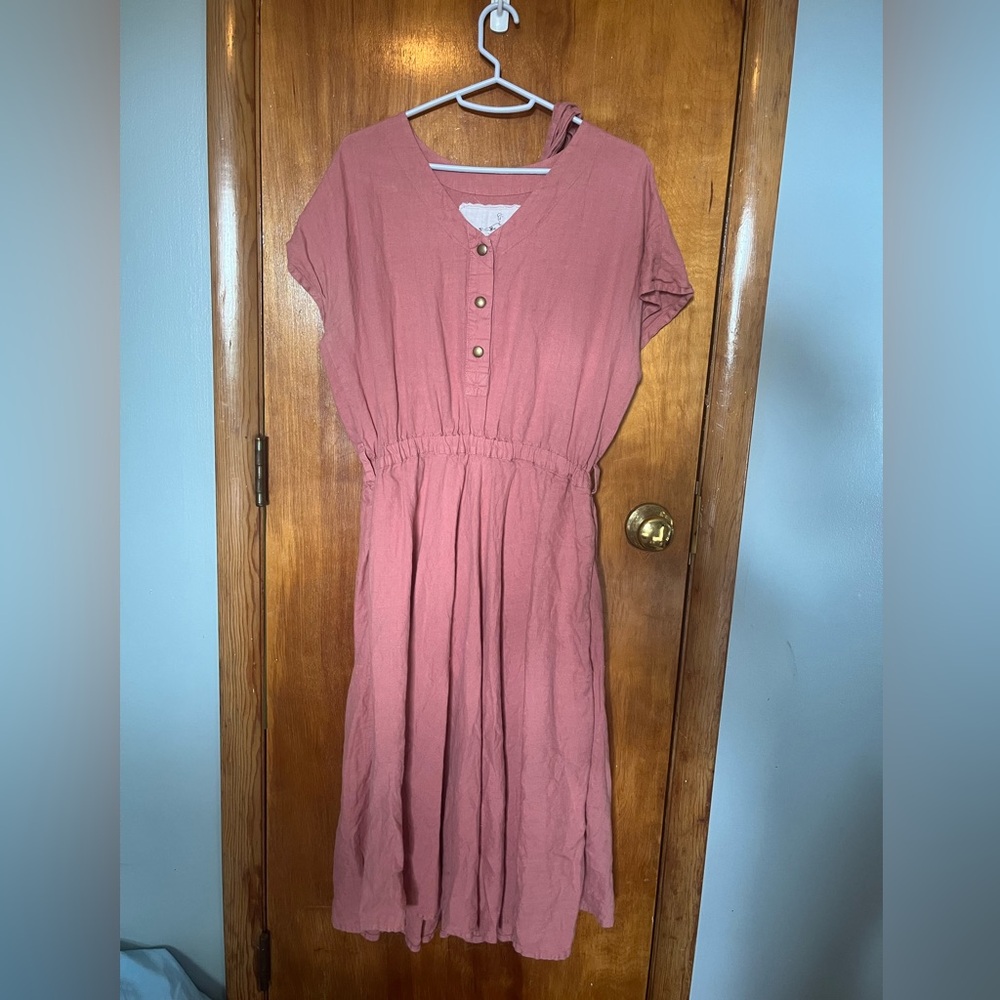 Not perfect linen Sydney dress. Size medium